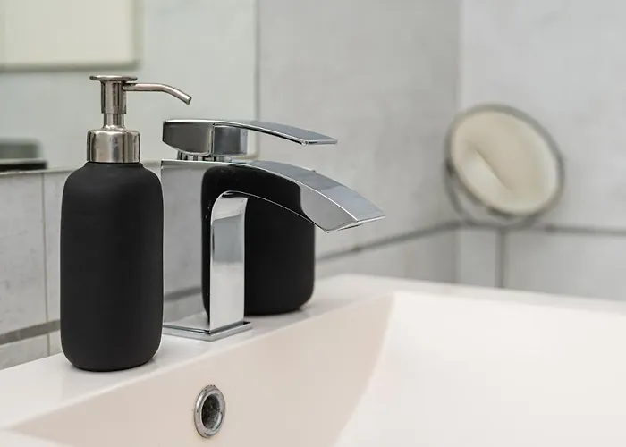 Nadmorski Dwór Lighthouse