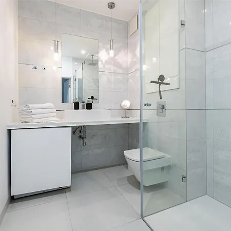 Nadmorski Dwor Lighthouse * 그단스크