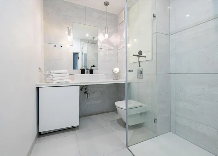 Nadmorski Dwor Lighthouse * Gdańsk